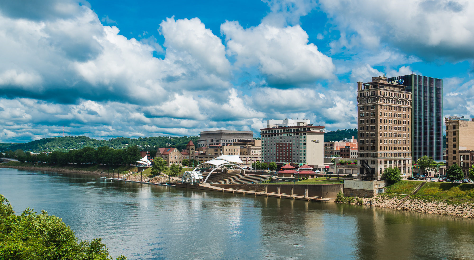 5 Riverfront Attractions in Charleston, WV – Midwestern Traveler